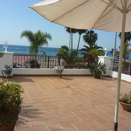 Amplio En Primera Linea Playa Burriana , Terraza Grande Con Vistas Al Mar Apartment Nerja