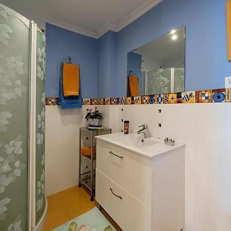 Amplio En Primera Linea Playa Burriana , Terraza Grande Con Vistas Al Mar *