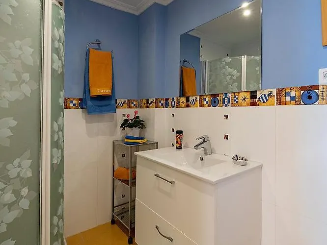 Amplio En Primera Linea Playa Burriana , Terraza Grande Con Vistas Al Mar *